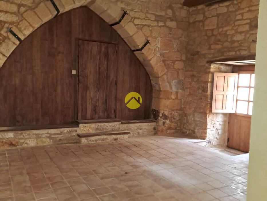 dans VILLAGE MEDIEVAL