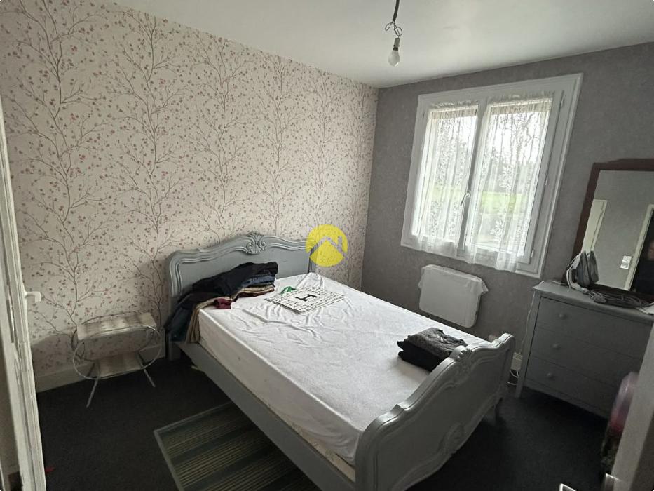 Maison élevée sur sous sol