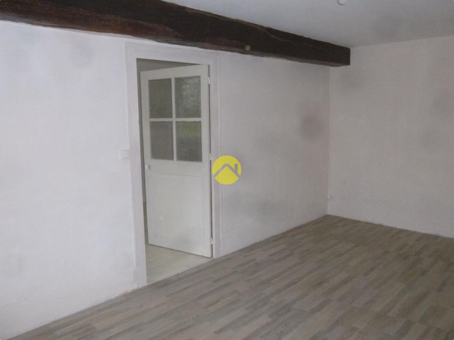 AU CALME D'UN HAMEAU