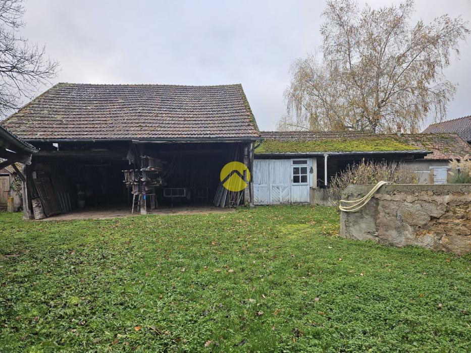 MAISON DE BOURG A RENOVER