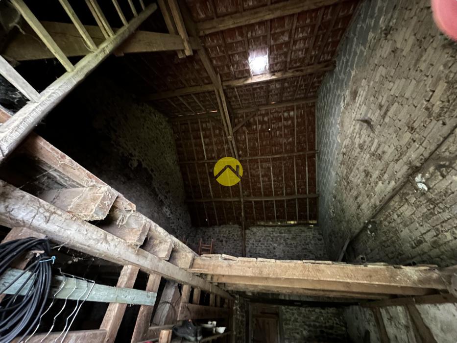 MAISON DE VILLAGE ET GRANGE