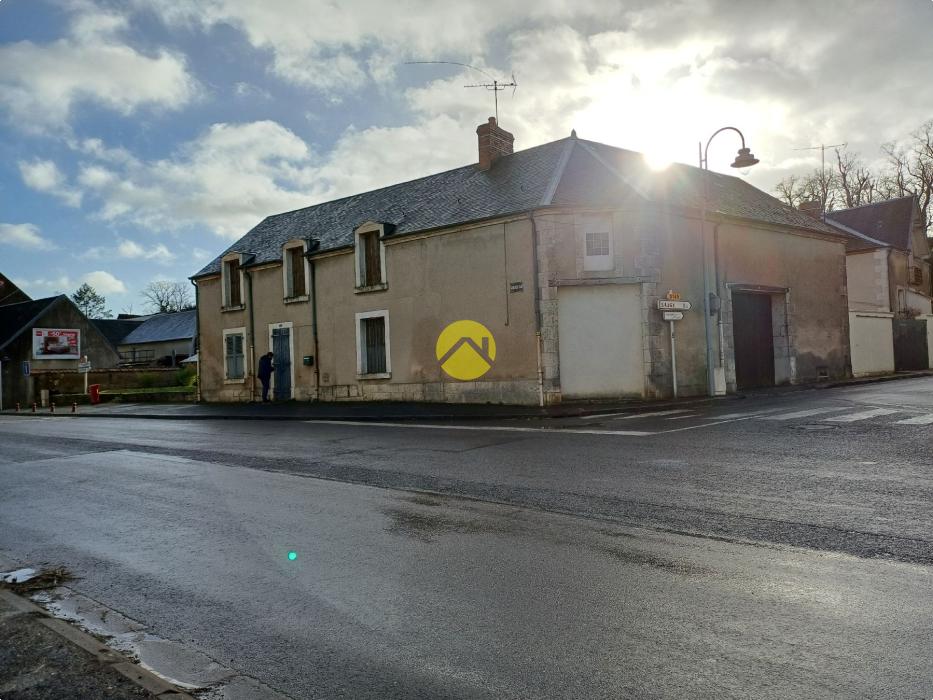 URGENT !! MAISON COUR ET GARAGES