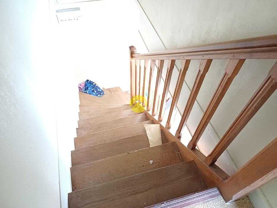 URGENT !! MAISON COUR ET GARAGES