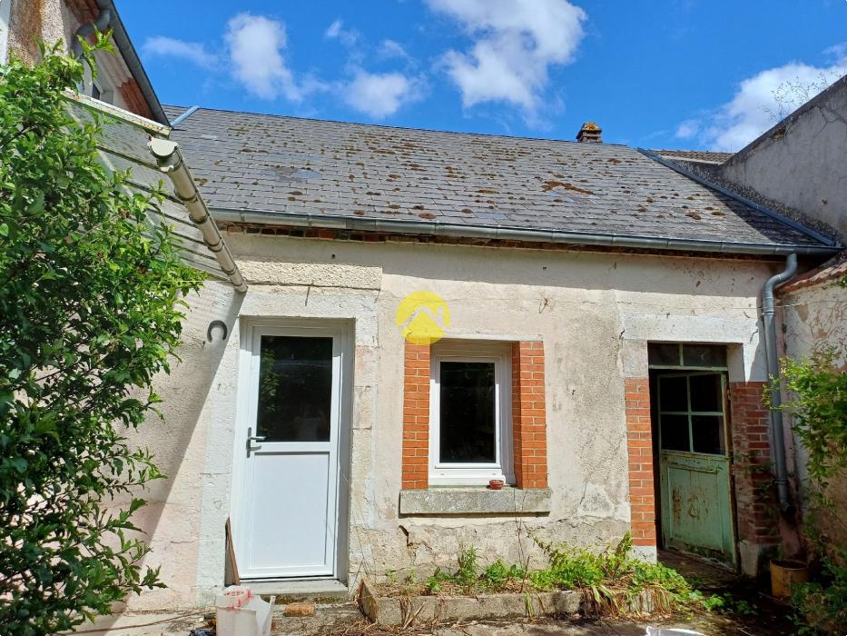 URGENT !! MAISON COUR ET GARAGES