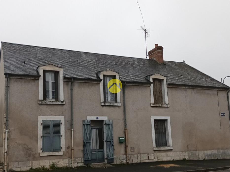 URGENT !! MAISON COUR ET GARAGES