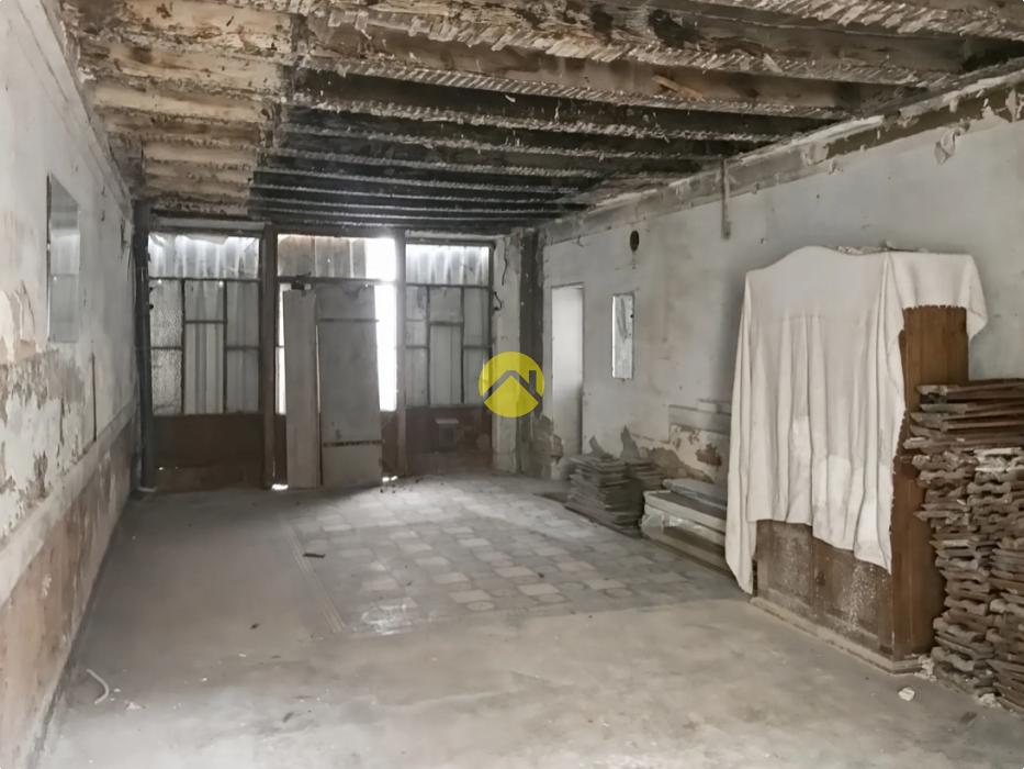 A VENDRE IMMEUBLE DE 360M²     