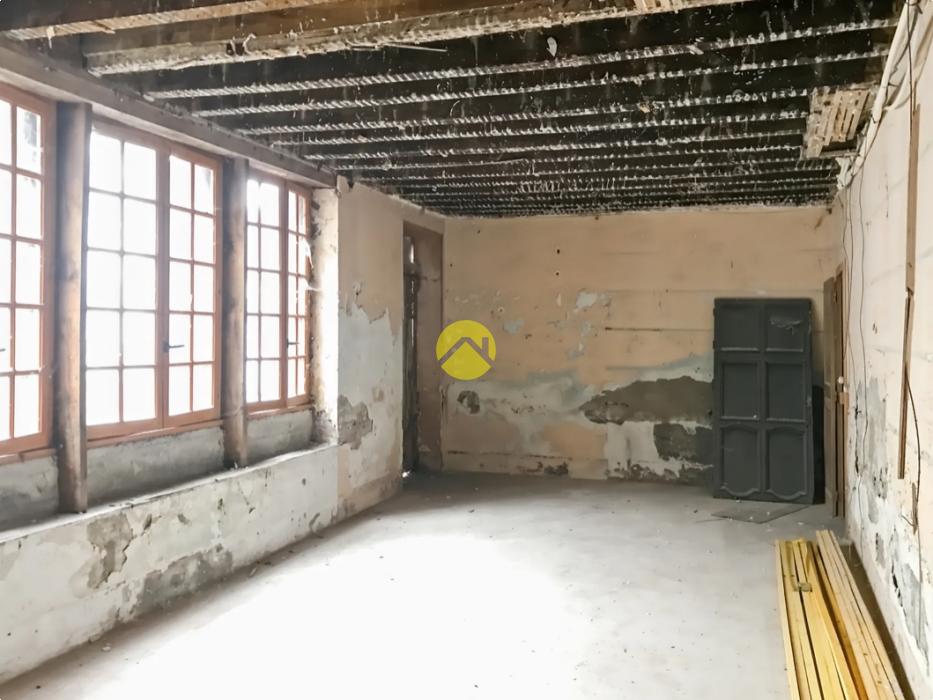 A VENDRE IMMEUBLE DE 360M²     