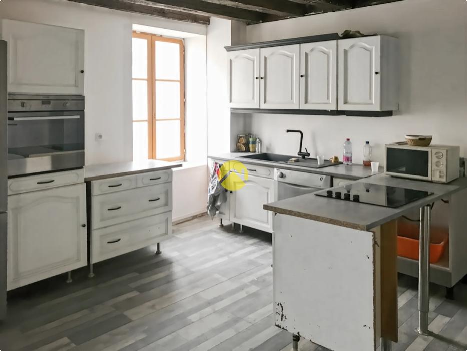 A VENDRE IMMEUBLE DE 360M²     