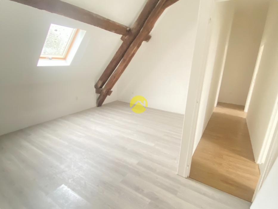 A VENDRE IMMEUBLE DE 360M²     
