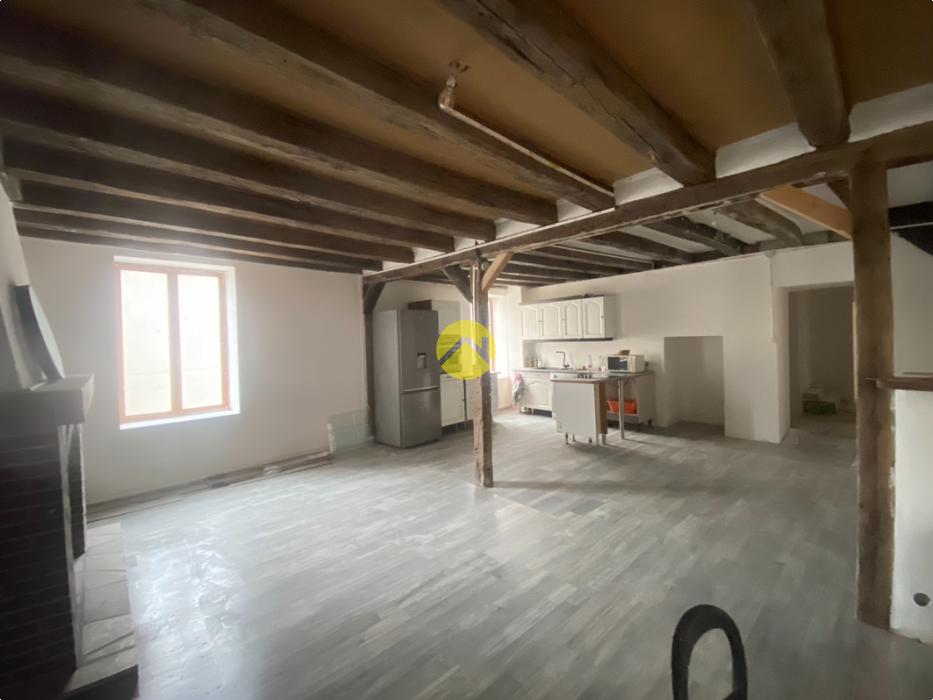 A VENDRE IMMEUBLE DE 360M²     
