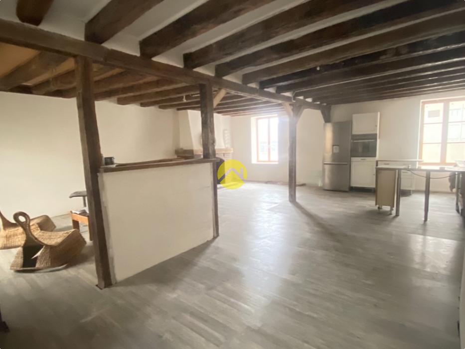 A VENDRE IMMEUBLE DE 360M²     