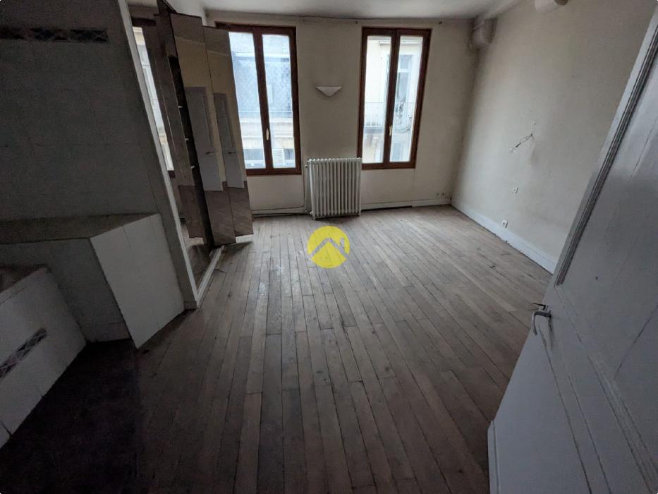 APPARTEMENT HYPER CENTRE A RENOVER