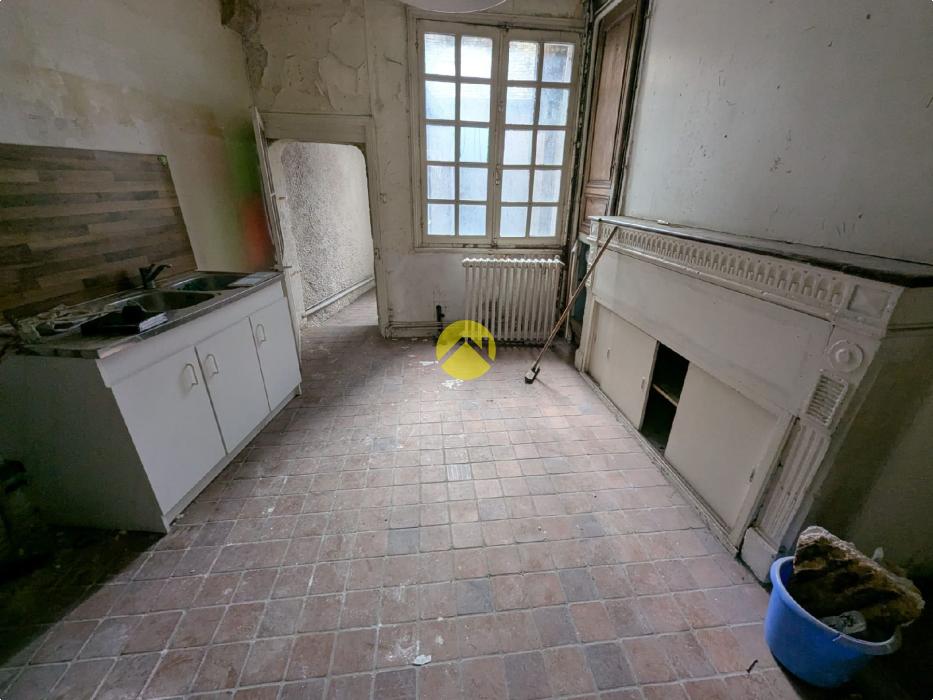 APPARTEMENT HYPER CENTRE A RENOVER