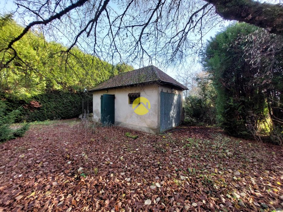 MAISON À RÉNOVER-BÂTIMENT-TERRAINS