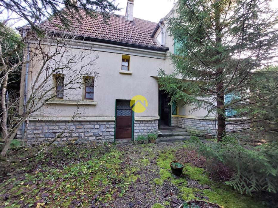 MAISON À RÉNOVER-BÂTIMENT-TERRAINS