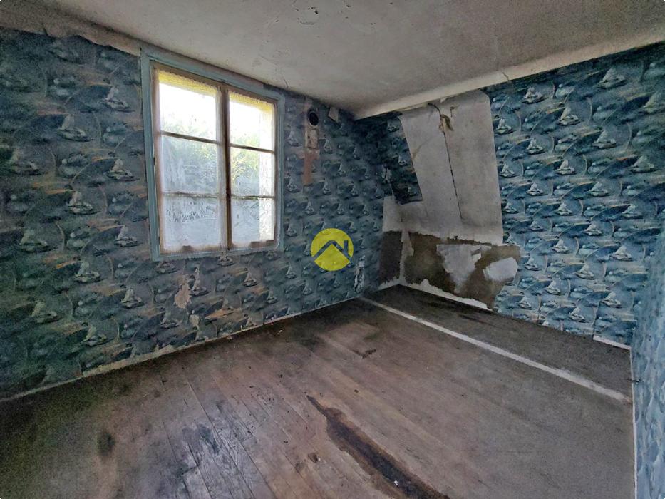MAISON À RÉNOVER-BÂTIMENT-TERRAINS
