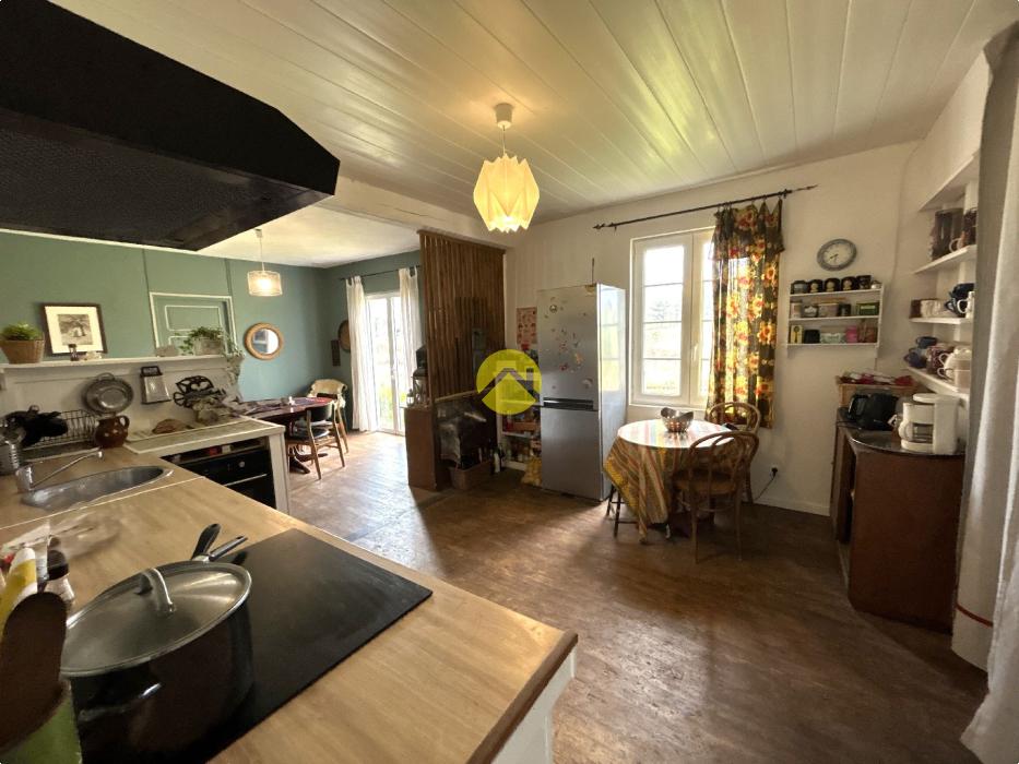 MAISON CHARMANTE 230 M2