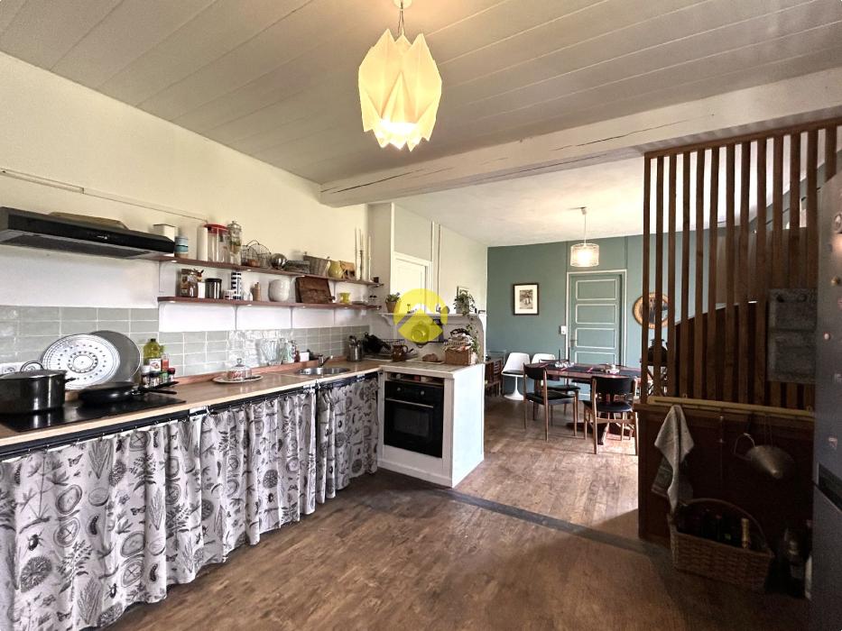 MAISON CHARMANTE 230 M2