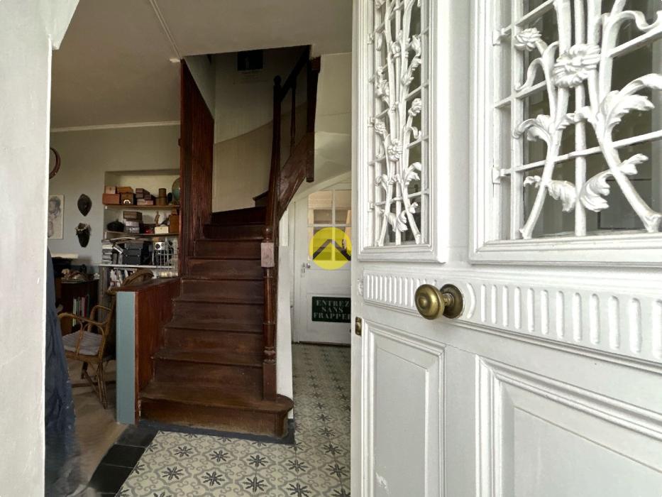 MAISON CHARMANTE 230 M2