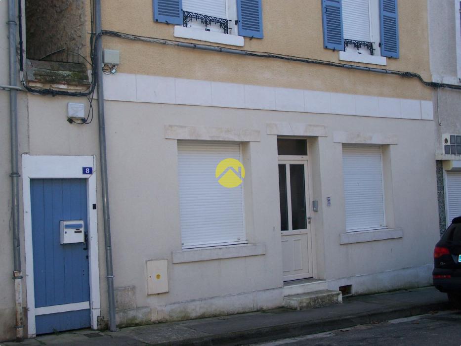 GRANDE MAISON RENOVEE AVEC GOUT