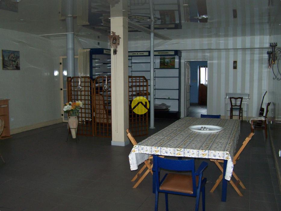 GRANDE MAISON RENOVEE AVEC GOUT