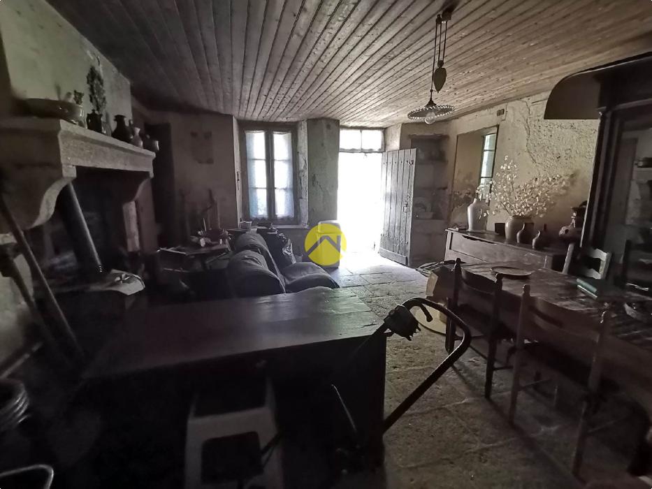 2 Maisons + 2 granges