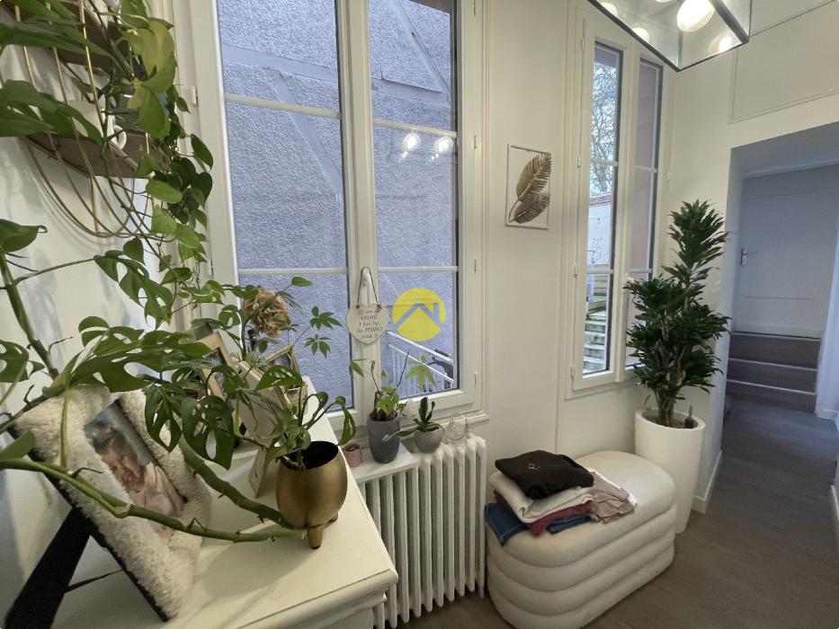 APPARTEMENT AVEC PISCINE CENTRE 