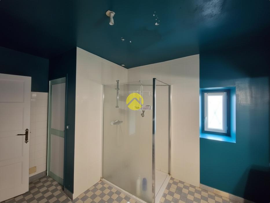 grande maison habitable de suite 