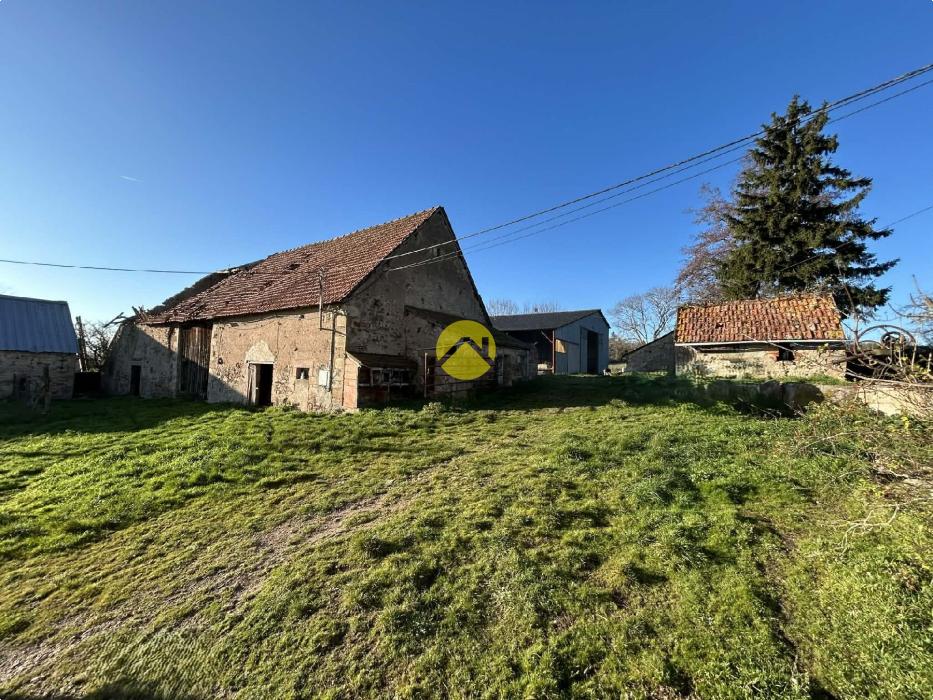  Fermette 1 hectare + Bâtiments