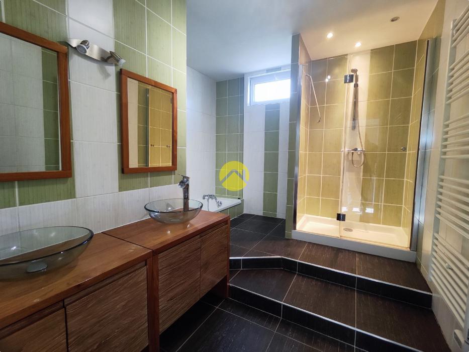 LOCATION T6 150m² 4 CH