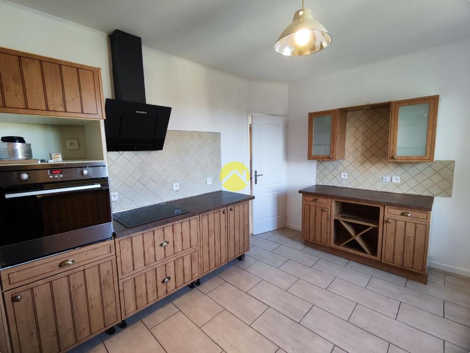 LOCATION T6 150m² 4 CH