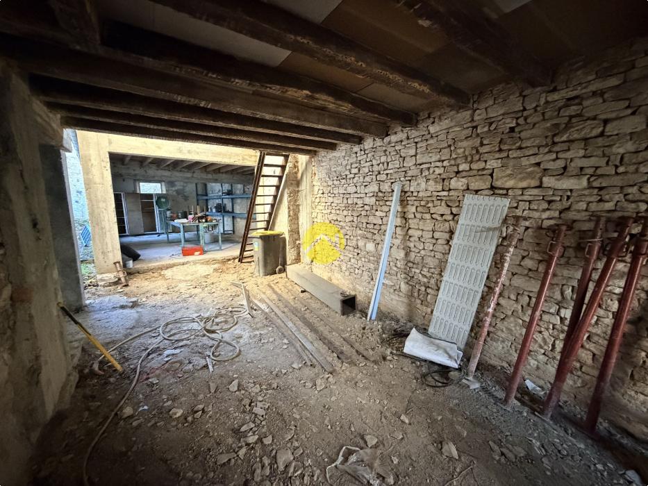 Garage avec atelier et cour