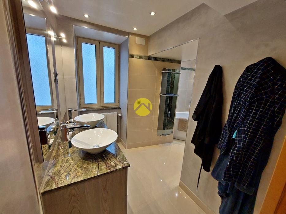 ENTIÈREMENT RENOVÉE + DÉPENDANCES