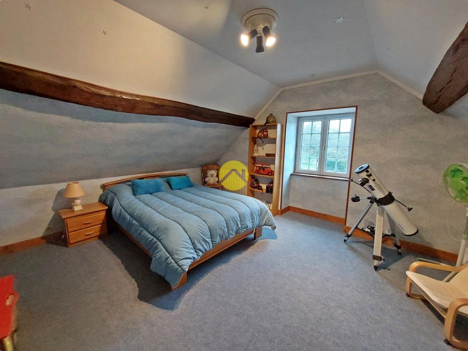 ENTIÈREMENT RENOVÉE + DÉPENDANCES