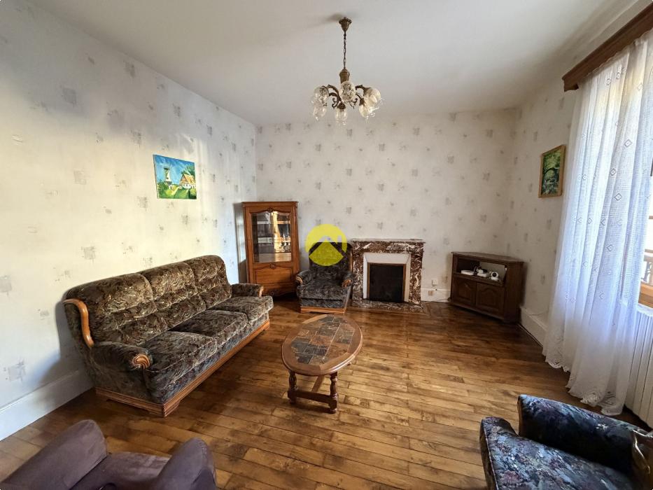 Maison centre Châteauneuf