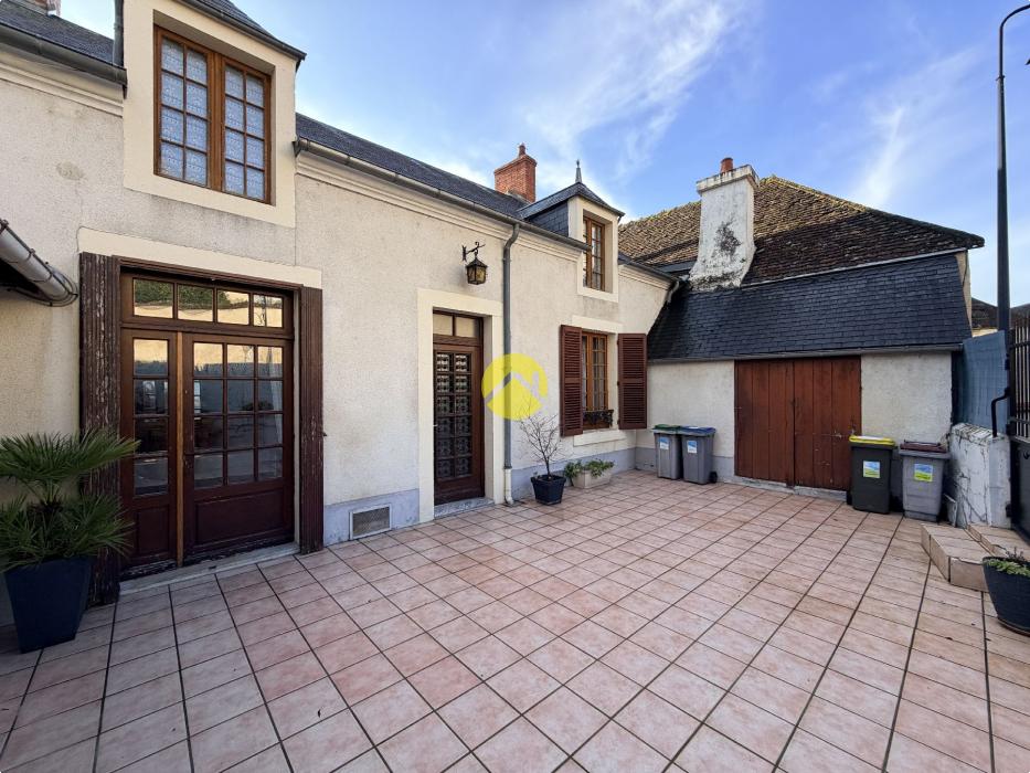 Maison centre Châteauneuf