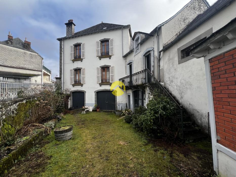 CENTRE-BOURG IMMEDIATEMNT HABITABLE