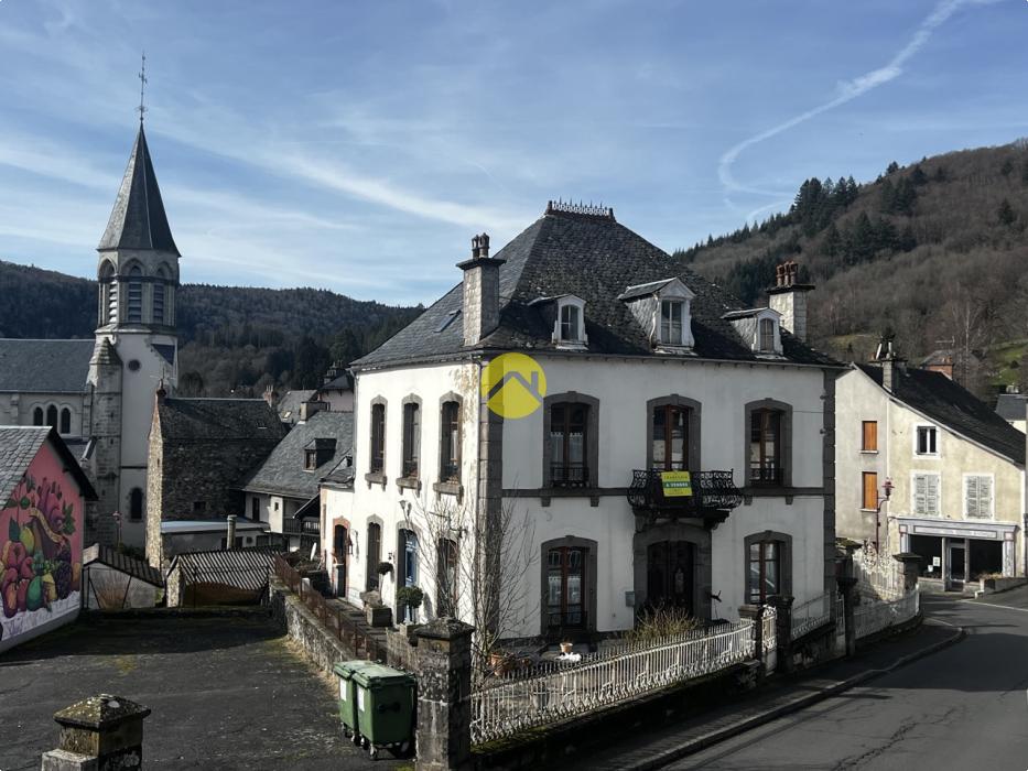 CENTRE-BOURG IMMEDIATEMNT HABITABLE