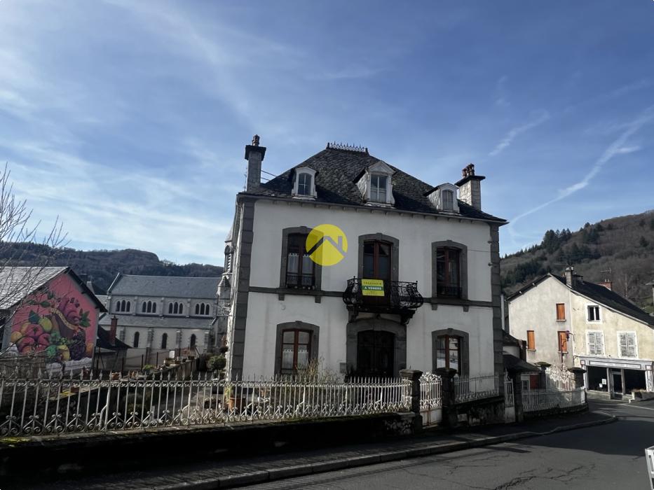 CENTRE-BOURG IMMEDIATEMNT HABITABLE