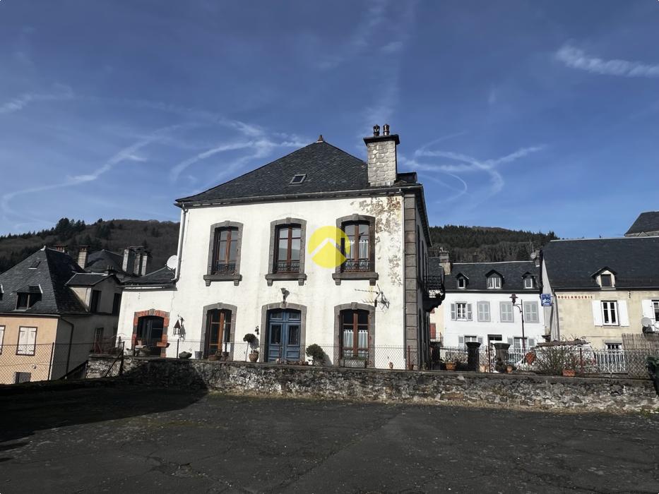 CENTRE-BOURG IMMEDIATEMNT HABITABLE