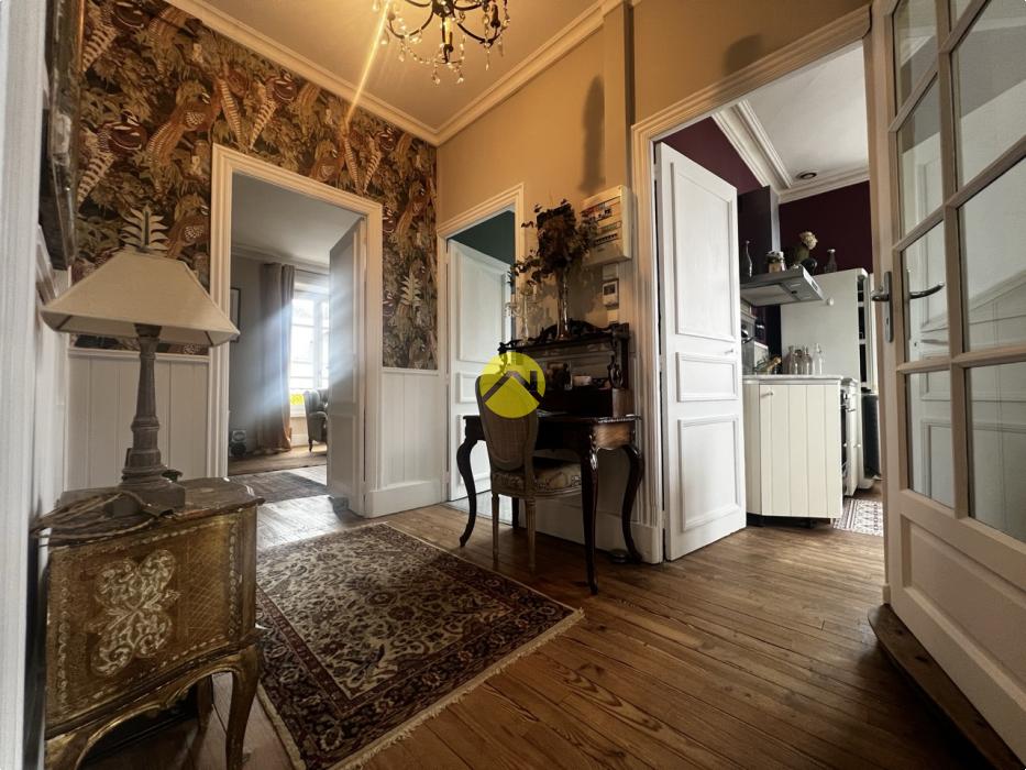 CENTRE-BOURG IMMEDIATEMNT HABITABLE