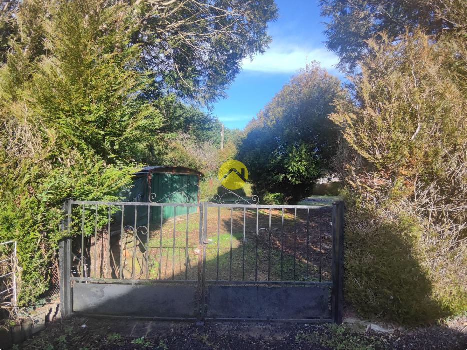 MAGNIFIQUE TERRAIN A LA CAMPAGNE 