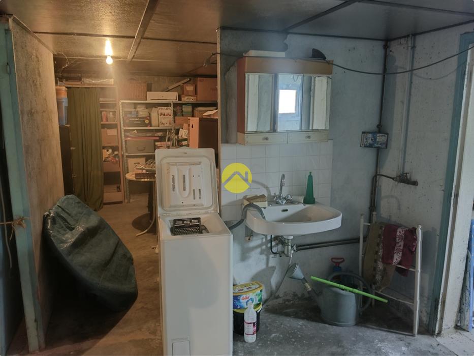 A proximité commerces et écoles