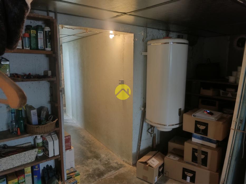 A proximité commerces et écoles