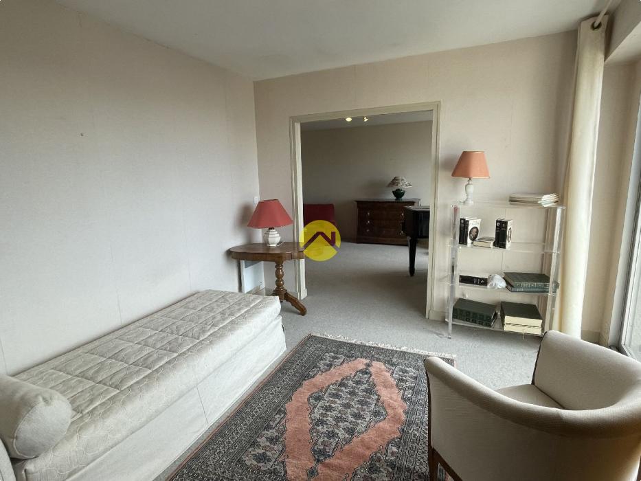 APPARTEMENT RUE JEAN BAFFIER