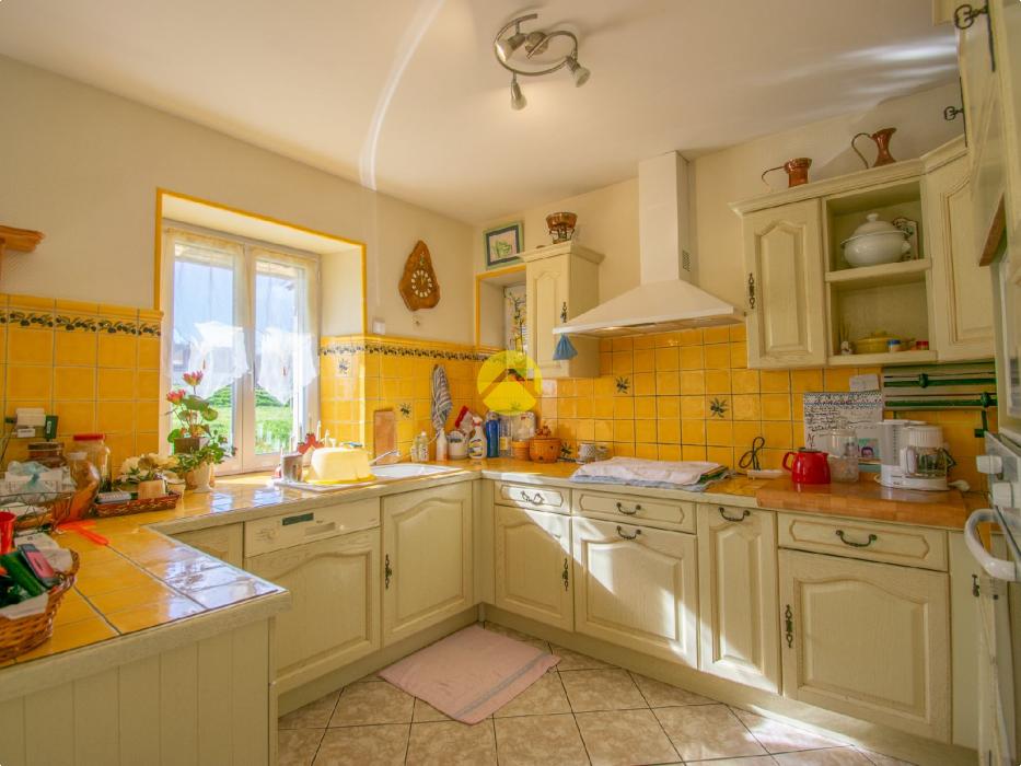 Ensemble de 2 maisons avec hangar