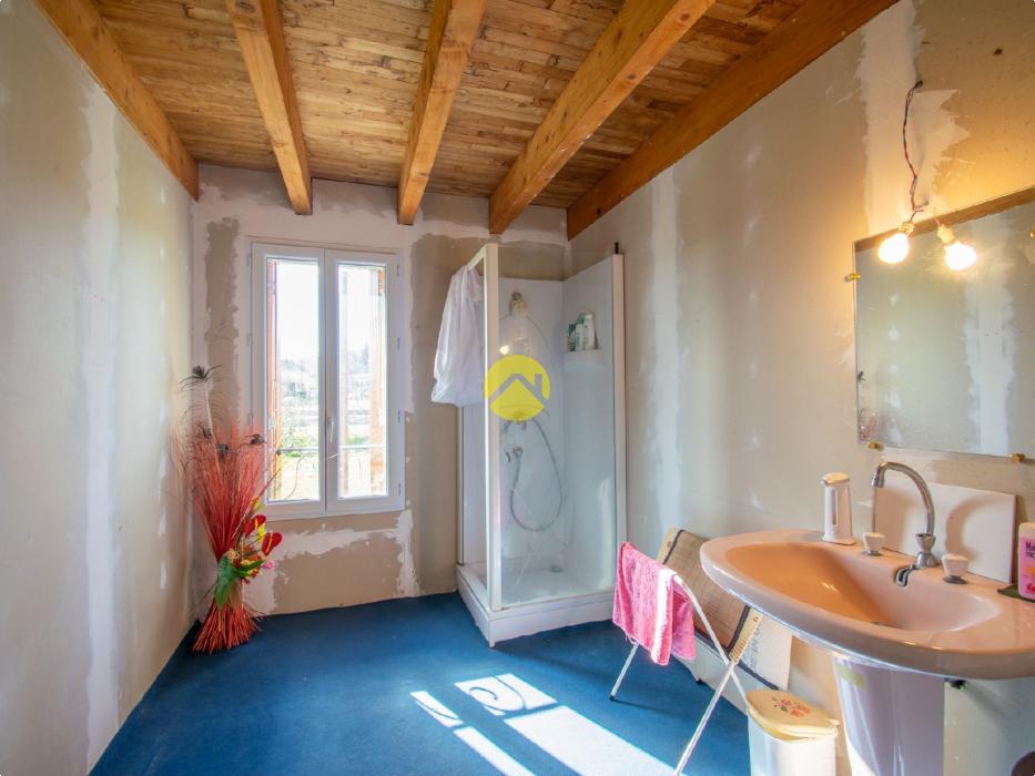 Ensemble de 2 maisons avec hangar