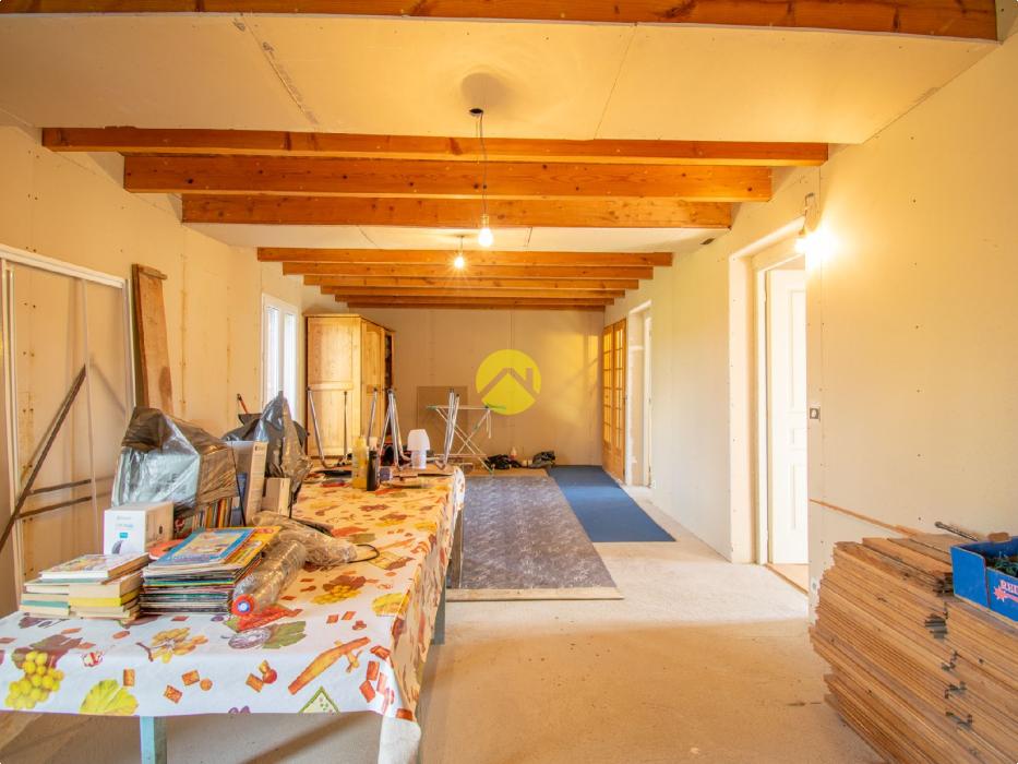 Ensemble de 2 maisons avec hangar