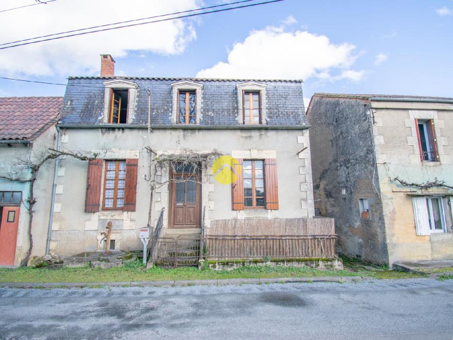 Ensemble de 2 maisons avec hangar