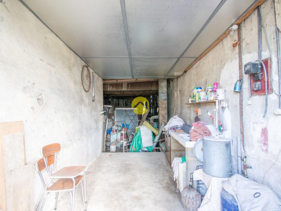 Ensemble de 2 maisons avec hangar